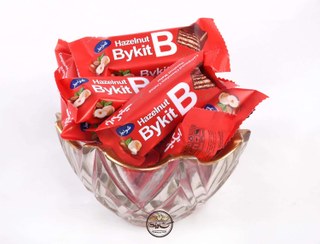 تصویر شکلات بایکیت فندقی شونیز - وزن: 1 کیلو گرم 