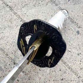 تصویر شمشیر کاتانا همراه با خنجر 