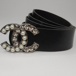 تصویر کمربند زنانه چنل مروارید نقره‌ای 