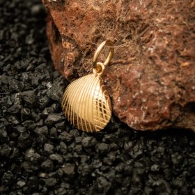 تصویر آویز صدف 