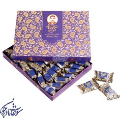 تصویر گز ۲۸ درصد مخلوط پسته و بادام اصفهان 