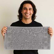 تصویر حوله دستی طرح موهر سایز ۳۸ در ۷۵ 