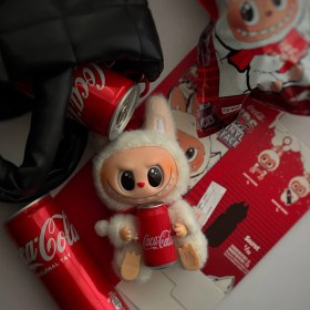 تصویر عروسک لبوبو سری کوکاکولا غیر اصل Labubu Coca Cola series