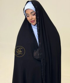 تصویر چادر سنتی لبه گلدوزی 