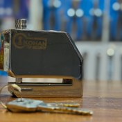 تصویر قفل دیسک موتور سیکلت کهن مدل نهنگی 8mm/F Kohan lock