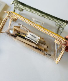 تصویر جامدادی شیشه‌ای 