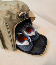 تصویر کیف ورزشی جا کفشی دار دو جیب کرم خاکی 