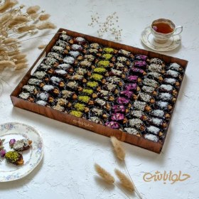 تصویر سینی خرما مغزدار ۸۰ عددی 