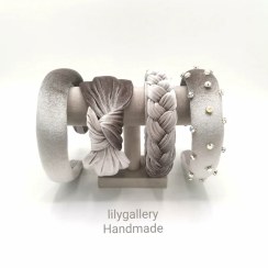 تصویر تل مجلسی مخمل نقره ای با اسکرانچی ست 