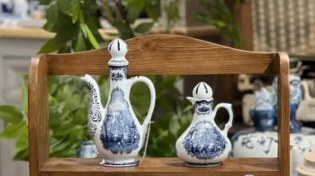 تصویر ۱ عدد آبلیمو خوری یا گلاب پاش ۱ عدد جای سرکه یا آبغوره جفت پرکاربرد و دکوری زیبا 