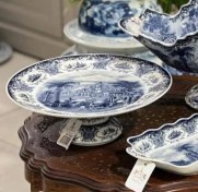 تصویر شیرینی و میوه خوری پایه دار تخت پرکاربرد و خاص 