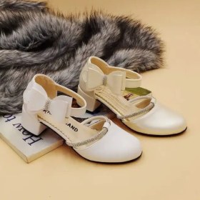 تصویر کفش مجلسی دخترانه پاشنه دار نازنین 