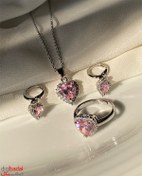 تصویر نیم ست جواهری قلبی صورتی با نگین از استیل 