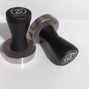 تصویر تمپر ۵۸ باریستا اسپیس با کوبه استنلیس استیل 