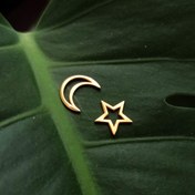 تصویر گوشواره دخترانه نقره ابکاری طلا طرح ستاره و ماه 