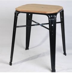 تصویر چهارپایه فلزی بیتا نهال سان 