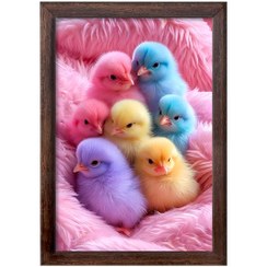تصویر تابلو خندالو طرح جوجه های رنگی فریم چوب سوخته 