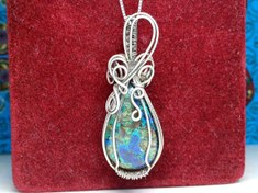 تصویر مدال توگردنی آزوریت مالاکیت اصلی اشکی تراش 