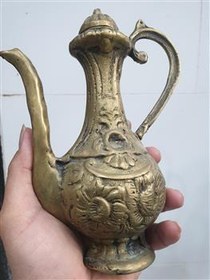 تصویر گلاب پاش قاجاری 