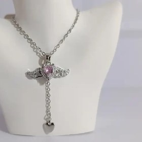 تصویر گردنبند قلب بالدار متحرک 