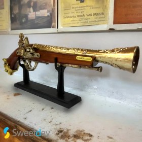 تصویر تپانچه دکوری کد ۲ 