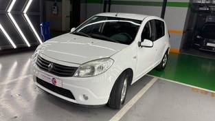 تصویر رنو ساندرو مدل 1395 ا اتوماتیک اتوماتیک