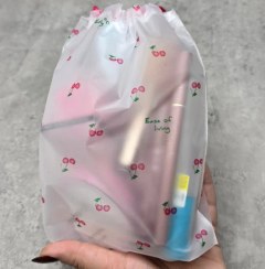 تصویر پک آرایشی و بهداشتی شانسی ۶ اقلام آبی صورتی 