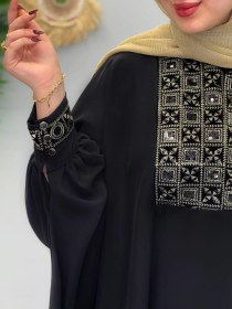 تصویر 2098-عبایی سوزن دوزی 