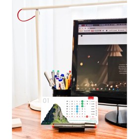 تصویر تقویم رومیزی فانتزی 1404-مدل logan 