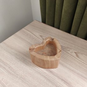 تصویر جاسیگاری چوبی مدل قلب 