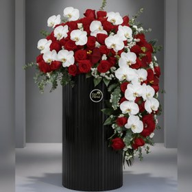 تصویر جام گل باشکوه رز و ارکیده 