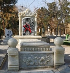 تصویر سنگ مزار مرمر سبز جواهرنشان،طرح آلاله سبز ،سنگ قبر لاکچری کد 2026 