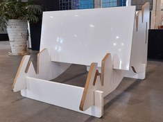 تصویر کاشی سفید ساده پارس 30 در 60 براق 