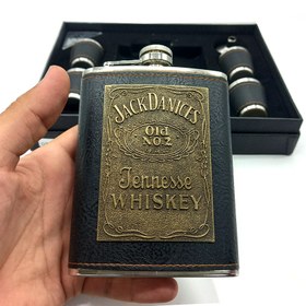 تصویر ست بطری جیبی چرم پلاک دار جک دنیلز Jack Daniels leather pocket bottle set with plaque