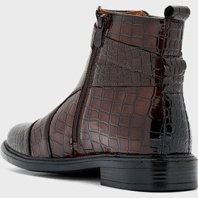 تصویر بوت‌های کشی با طرح کروکودیل پاتنت برند robert wood Patent Croc Embossed Pull On Boots