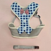 تصویر قلاده لباسی سگ و گربه روکی طرح پاپیون‌دار – شیک و تنفس‌پذیر 