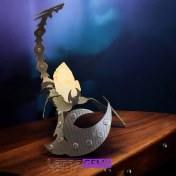 تصویر کوارتز بلور درشت کلکسیونی بر پایه فلزی عقرب 