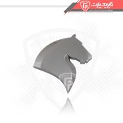 تصویر آرم اسب جلو پنجره تارا 