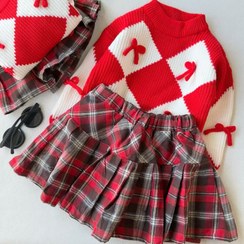 تصویر بلوز بافت قرمز و دامن پلیسه 