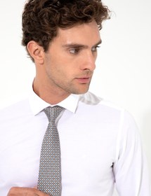 تصویر پیراهن آستین بلند مردانه یقه ایتالیایی ساده جذب سفید کاشارل 