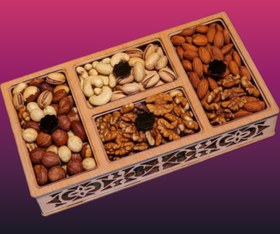 تصویر جعبه آجیل و شکلات Ajil