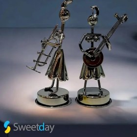 تصویر مجسمه مدل نوازنده 