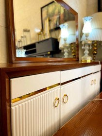 تصویر آینه کنسول چوبی ساده 