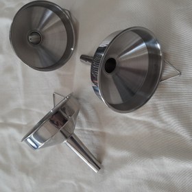 تصویر قیف استیل نگیر 