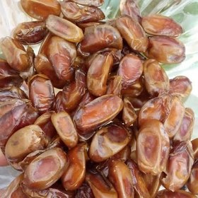 تصویر خرما بدون هسته Pitted Dates