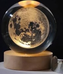 تصویر گوی کریستال طرح ماه 