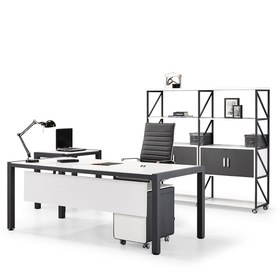 تصویر میز کارشناسی همر Hammer 