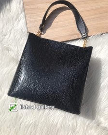 تصویر کیف بزرگ زنانه طرح سنگی دارای بند ترکیبی چرم و زنجیر رنگ ثابت Bag