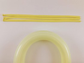 تصویر بادکنک زرد پاستیلی ماری 