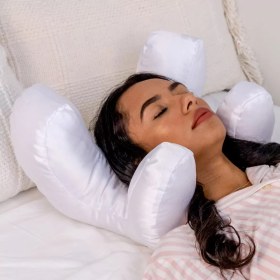 تصویر بالش ضد چروک فیس پیلو برند لوسین 